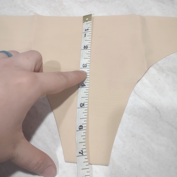 Bambody Thong - Picture 3 of 9